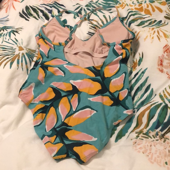 Kona Sol Floral Once Piece Criss-Cross Back V-Neck - Picture 4 of 6